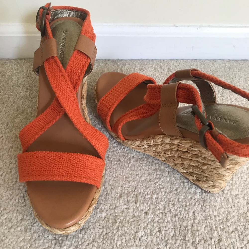 Brand NEW banana republic size 7.5 wedges